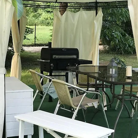 Fonfa Liget Vendégház *